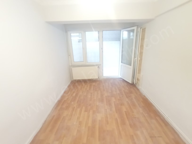 Kocamustafapaşa HASTANE YANI 2+1 Giriş Kat