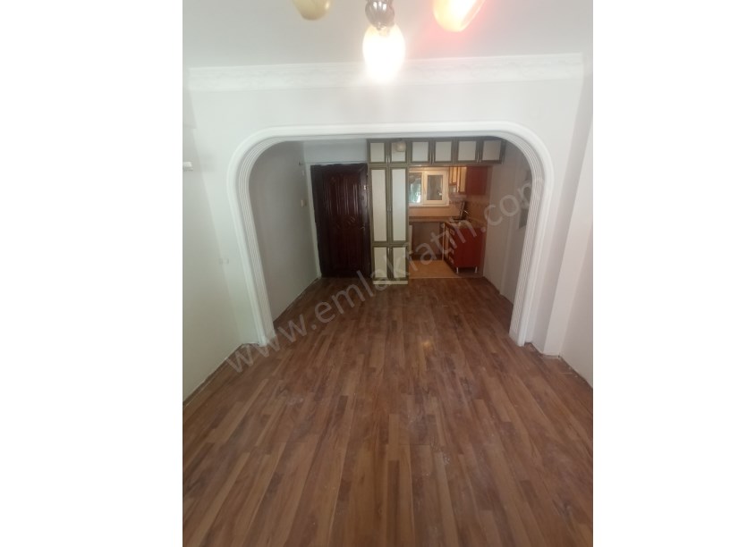 Kocamustafapaşa HASTANE YANI 2+1 Giriş Kat