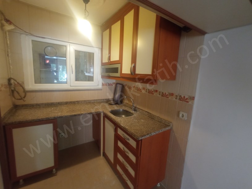 Kocamustafapaşa HASTANE YANI 2+1 Giriş Kat