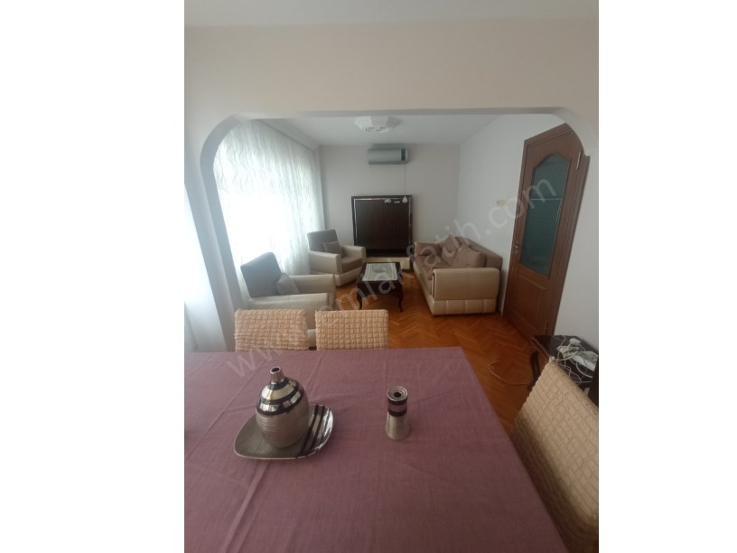 Mütesellim Sokak Eşyalı 2+1 80m² 2.Kat Kombili Çift Cepheli