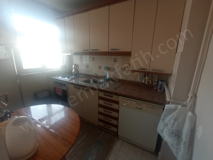 Mütesellim Sokak Eşyalı 2+1 80m² 2.Kat Kombili Çift Cepheli