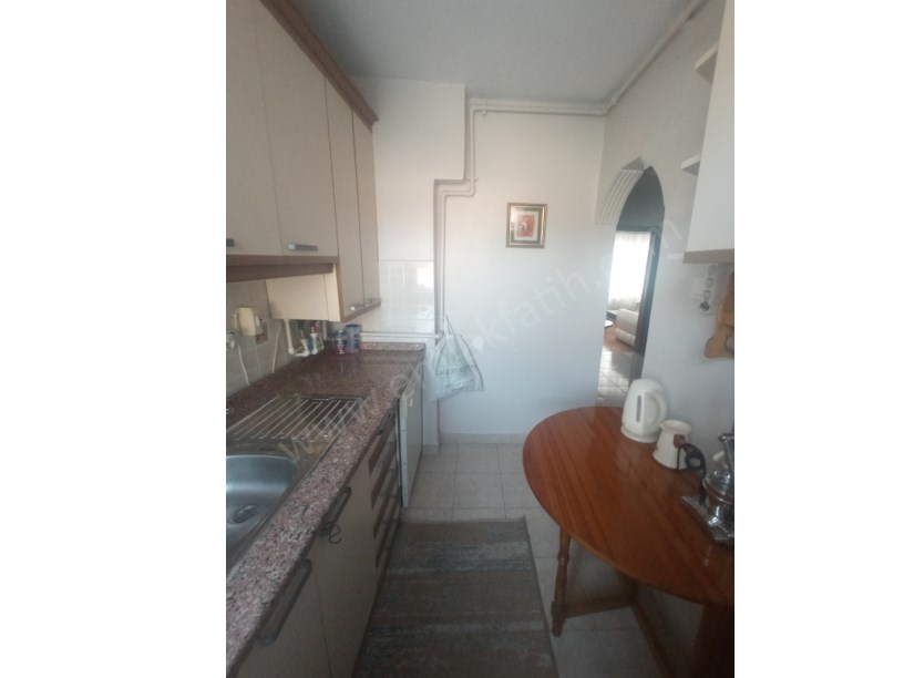 Mütesellim Sokak Eşyalı 2+1 80m² 2.Kat Kombili Çift Cepheli