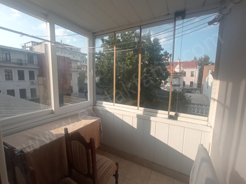 Mütesellim Sokak Eşyalı 2+1 80m² 2.Kat Kombili Çift Cepheli
