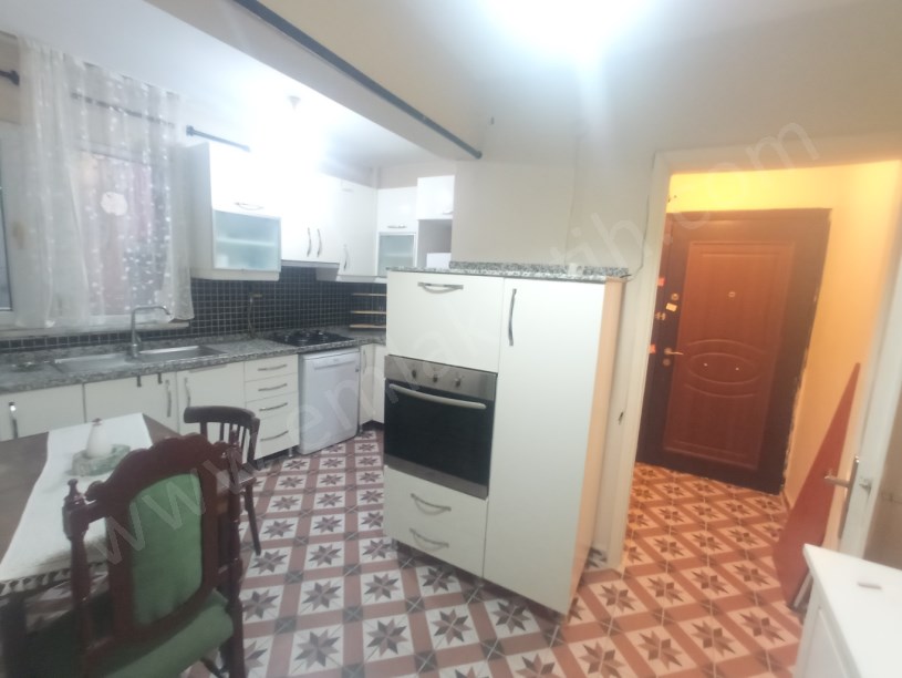 Işkırlak Sokak Eşyalı 2+1 85m² Yüksek Giriş Kombili Daire