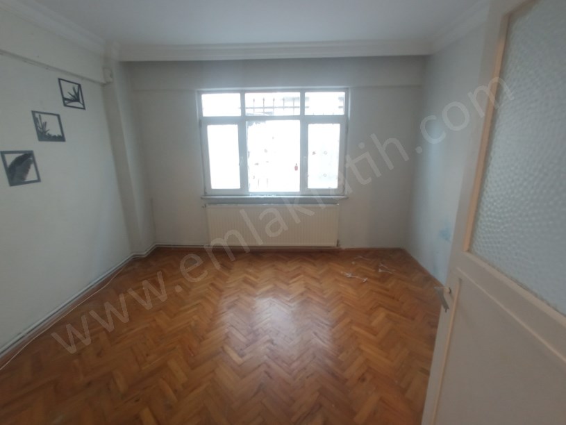 Kombili 1+1 Çift Cephe 60m2 Daire   Mutfağı Büyük   Full Yapılı