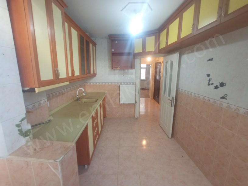 Kombili 1+1 Çift Cephe 60m2 Daire   Mutfağı Büyük   Full Yapılı