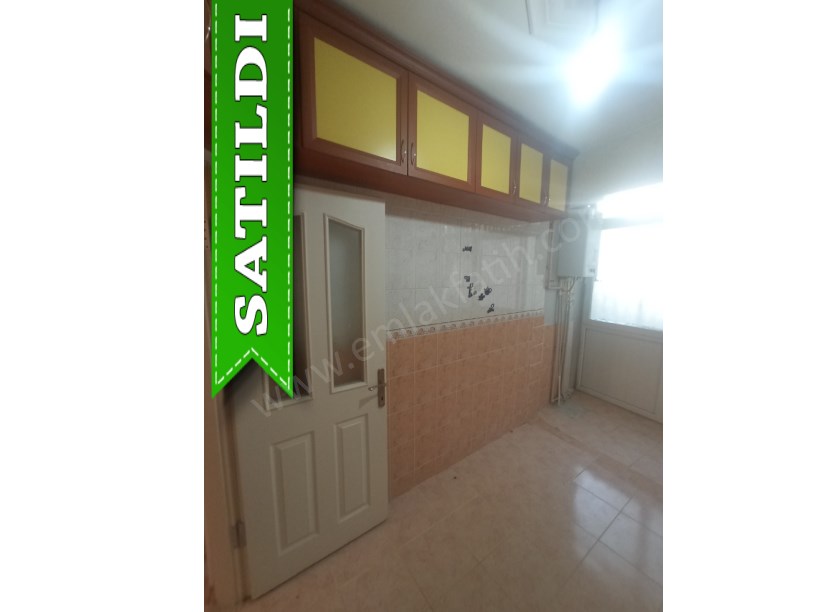 Kombili 1+1 Çift Cephe 60m2 Daire   Mutfağı Büyük ( ESKİ PORTFÖY )