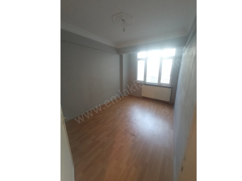 Kombili 1+1 Çift Cephe 60m2 Daire   Mutfağı Büyük   Full Yapılı
