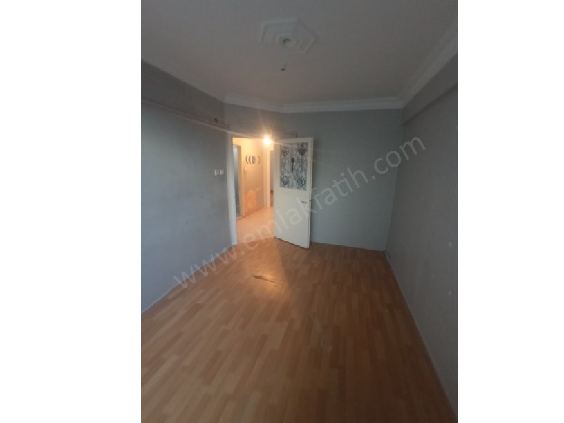 Kombili 1+1 Çift Cephe 60m2 Daire   Mutfağı Büyük   Full Yapılı