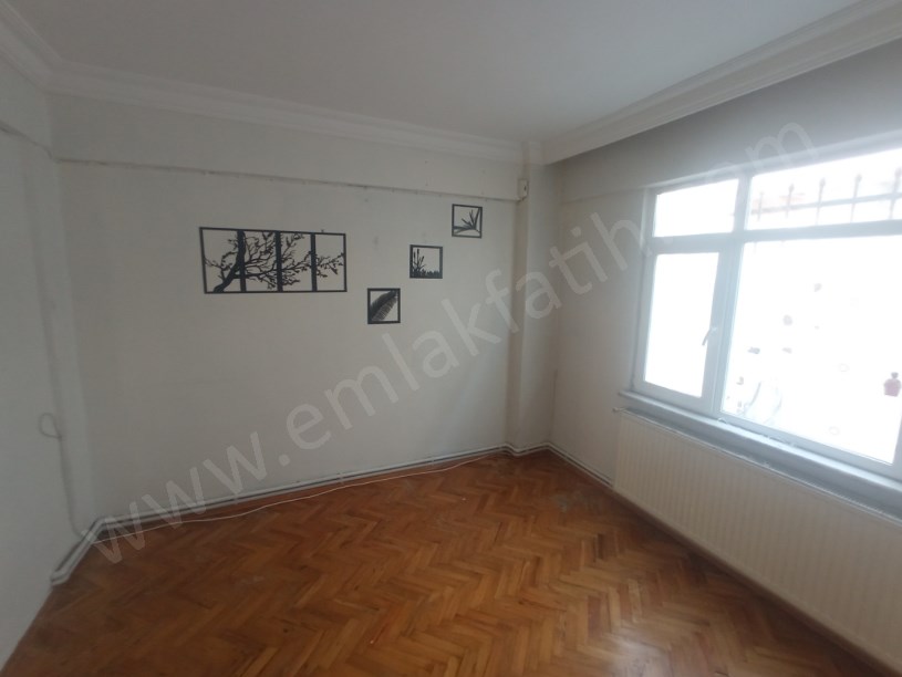Kombili 1+1 Çift Cephe 60m2 Daire   Mutfağı Büyük   Full Yapılı
