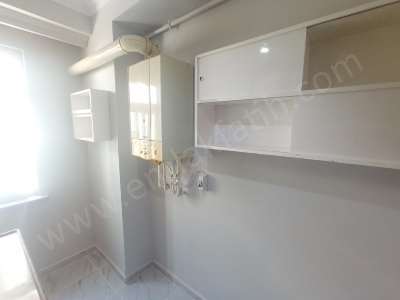 Marmara Cad ASANSÖRLÜ 12 Yıllık Genç Bina  Meydan 1+1 Full Yapılı 2.KAT