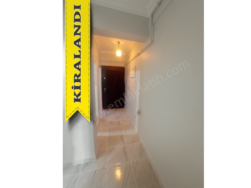 Marmara Cad ASANSÖRLÜ 12 Yıllık Genç Bina  Meydan 1+1 ( ESKİ PORTFÖY )