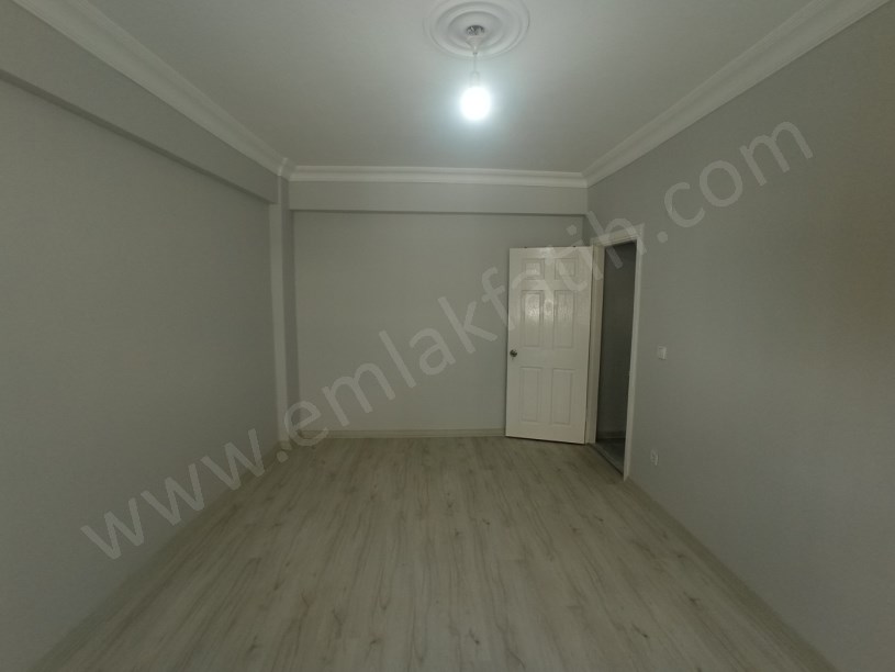 Marmara Cad ASANSÖRLÜ 12 Yıllık Genç Bina  Meydan 1+1 Full Yapılı 2.KAT