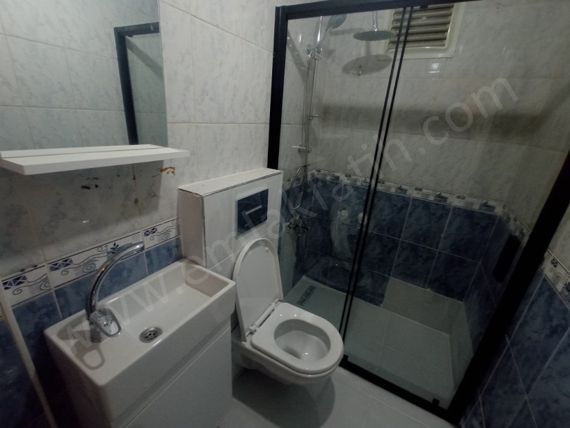 Marmara Cad ASANSÖRLÜ 12 Yıllık Genç Bina  Meydan 1+1 ( ESKİ PORTFÖY )