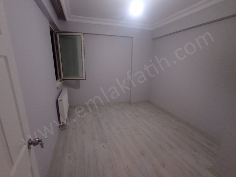 Marmara Cad ASANSÖRLÜ 12 Yıllık Genç Bina  Meydan 1+1 Full Yapılı 2.KAT