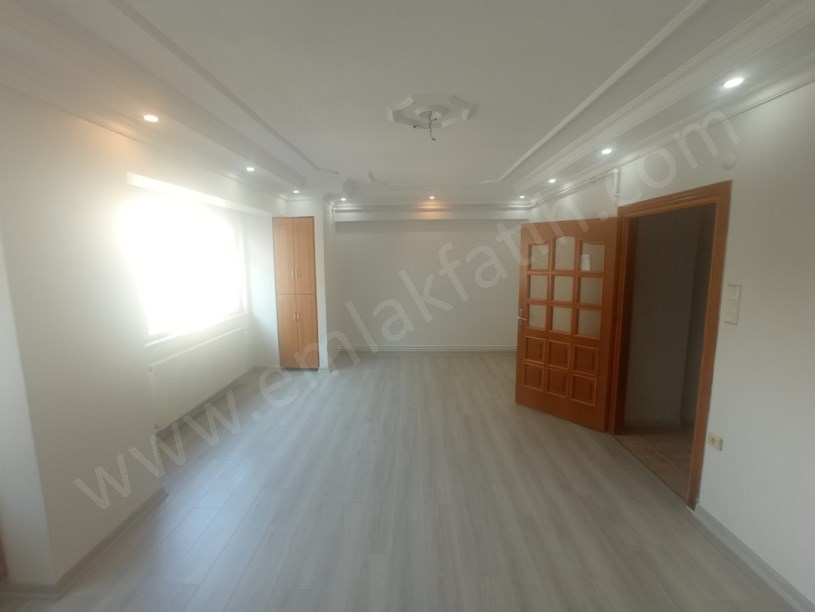 Çukur Bostana Yakın ASANSÖRLÜ 20 Yıllık Genç Bina 2+1 Full Yapılı 2.KAT
