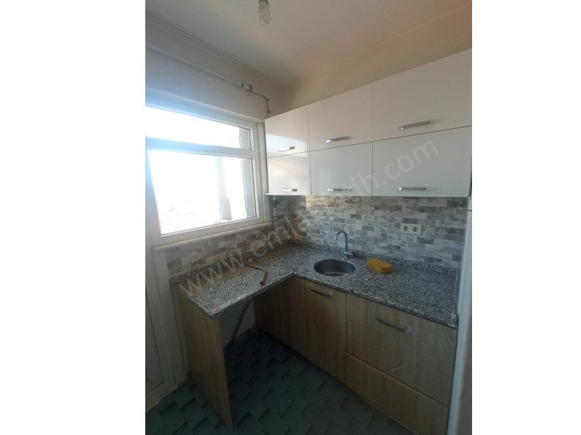 Kocamustafapaşa Kiralık Daire Demirci Osman Son Kat 1+1