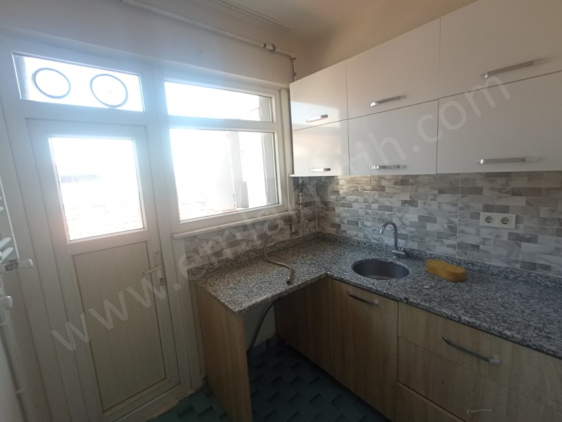Kocamustafapaşa Kiralık Daire Demirci Osman Son Kat 1+1