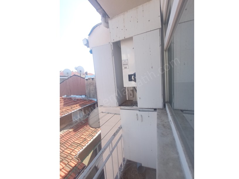 Kocamustafapaşa Kiralık Daire Demirci Osman Son Kat 1+1