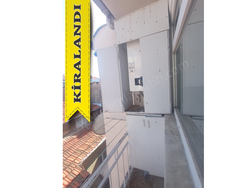 Kocamustafapaşa Kiralık Daire Son Kat 1+1 ( ESKİ PORTFÖY )