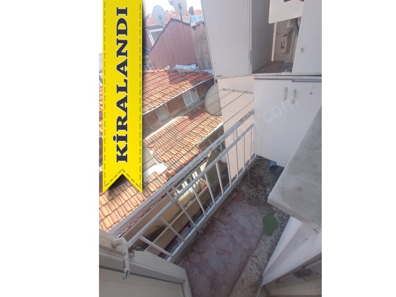 Kocamustafapaşa Kiralık Daire Son Kat 1+1 ( ESKİ PORTFÖY )