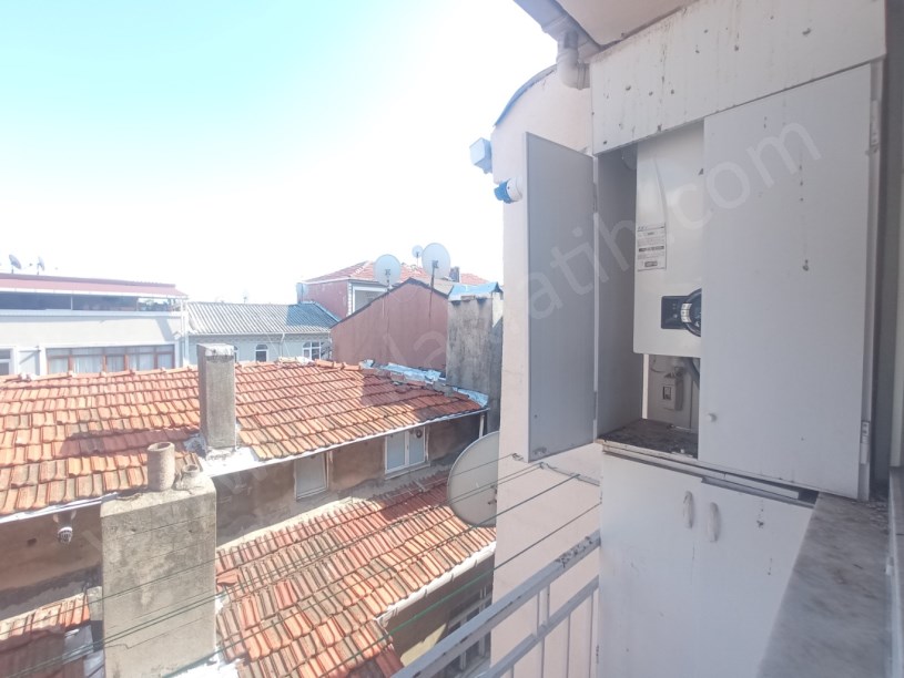 Kocamustafapaşa Kiralık Daire Demirci Osman Son Kat 1+1