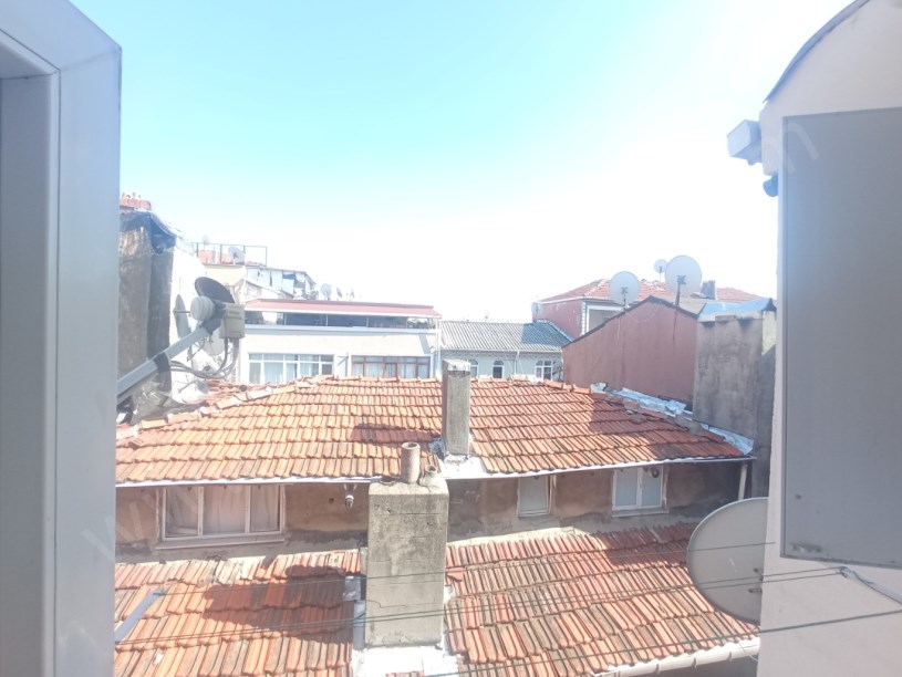 Kocamustafapaşa Kiralık Daire Demirci Osman Son Kat 1+1