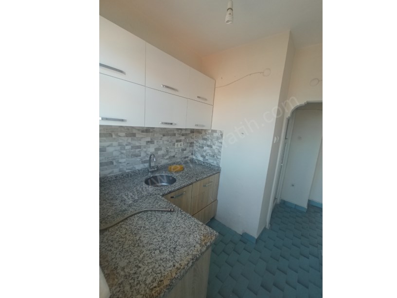 Kocamustafapaşa Kiralık Daire Demirci Osman Son Kat 1+1