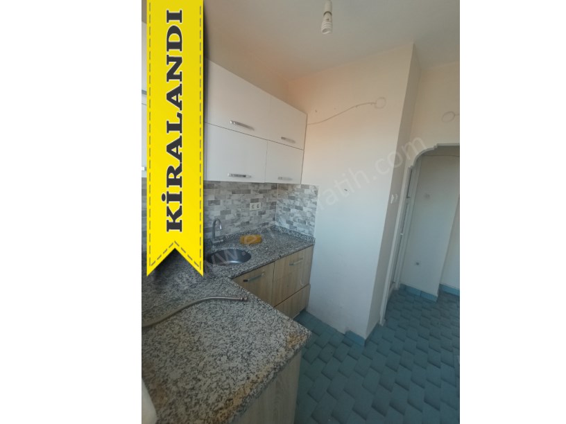 Kocamustafapaşa Kiralık Daire Son Kat 1+1 ( ESKİ PORTFÖY )