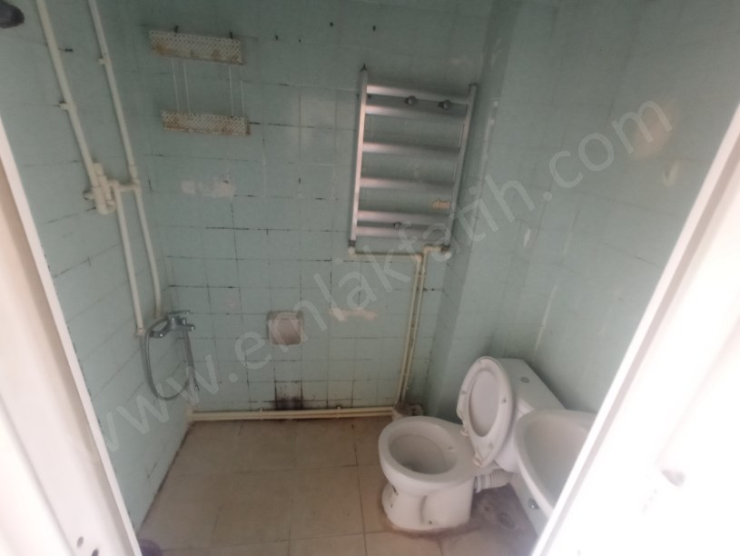 Kocamustafapaşa Kiralık Daire Son Kat 1+1 ( ESKİ PORTFÖY )