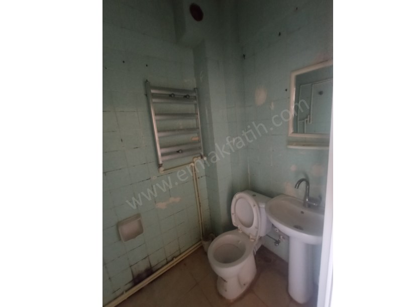 Kocamustafapaşa Kiralık Daire Demirci Osman Son Kat 1+1