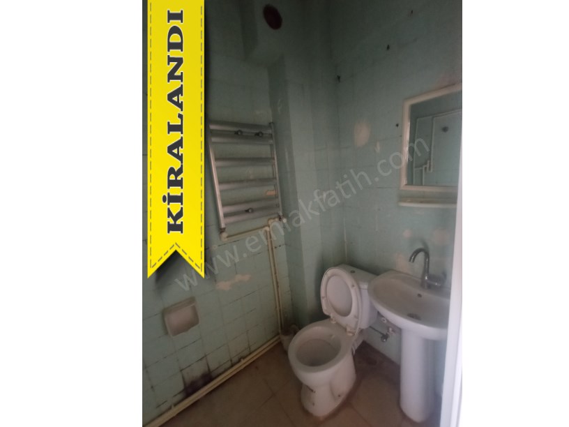 Kocamustafapaşa Kiralık Daire Son Kat 1+1 ( ESKİ PORTFÖY )