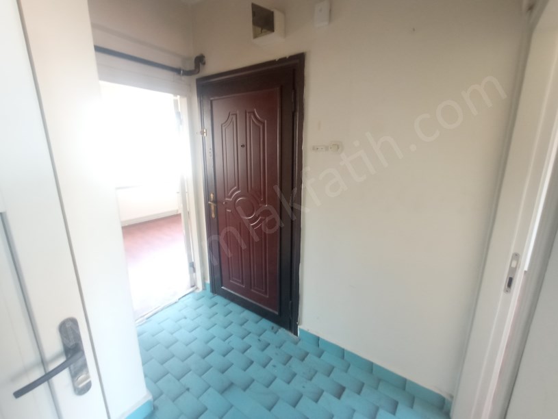 Kocamustafapaşa Kiralık Daire Demirci Osman Son Kat 1+1