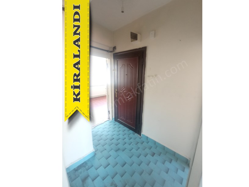 Kocamustafapaşa Kiralık Daire Son Kat 1+1 ( ESKİ PORTFÖY )