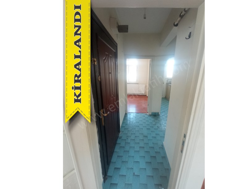 Kocamustafapaşa Kiralık Daire Son Kat 1+1 ( ESKİ PORTFÖY )