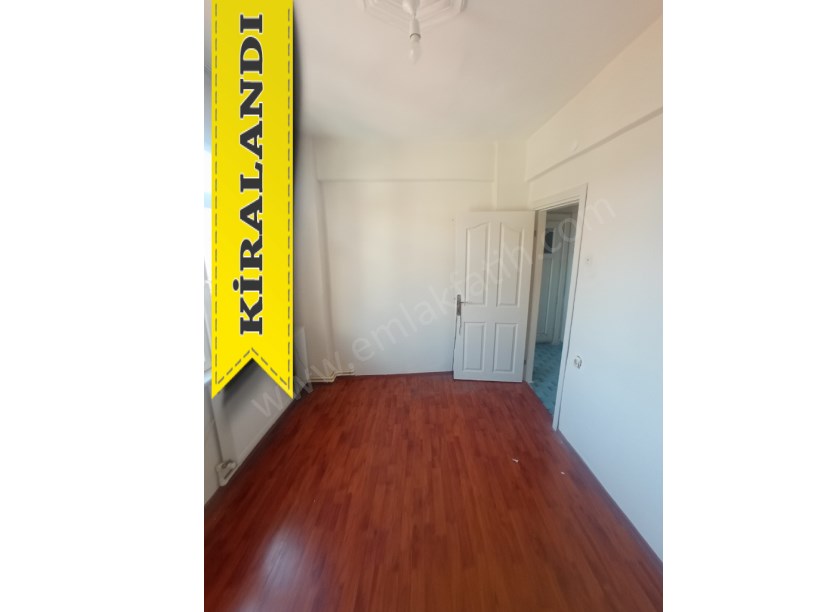 Kocamustafapaşa Kiralık Daire Son Kat 1+1 ( ESKİ PORTFÖY )