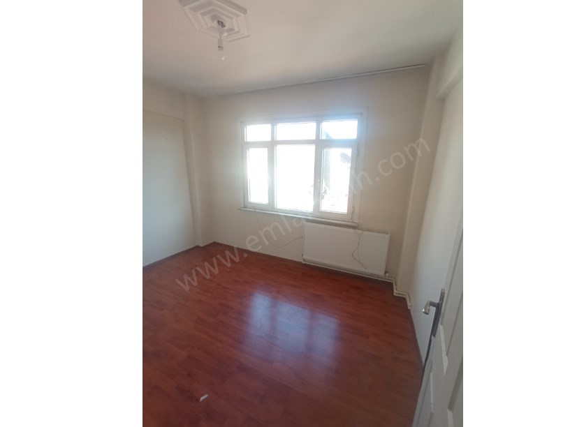 Kocamustafapaşa Kiralık Daire Demirci Osman Son Kat 1+1