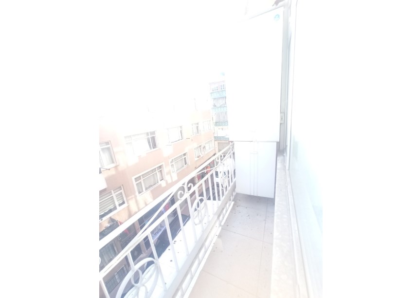 Kocamustafapaşa Kiralık Daire Milli Müdafaa Full Yapılı 2+1 3.kat
