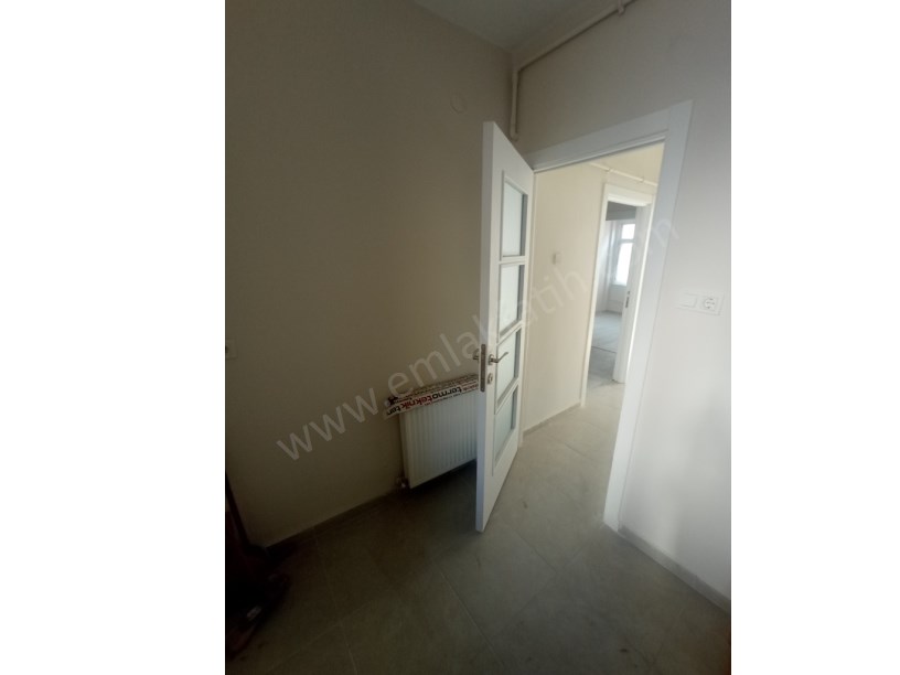 Kocamustafapaşa Kiralık Daire Milli Müdafaa Full Yapılı 2+1 3.kat