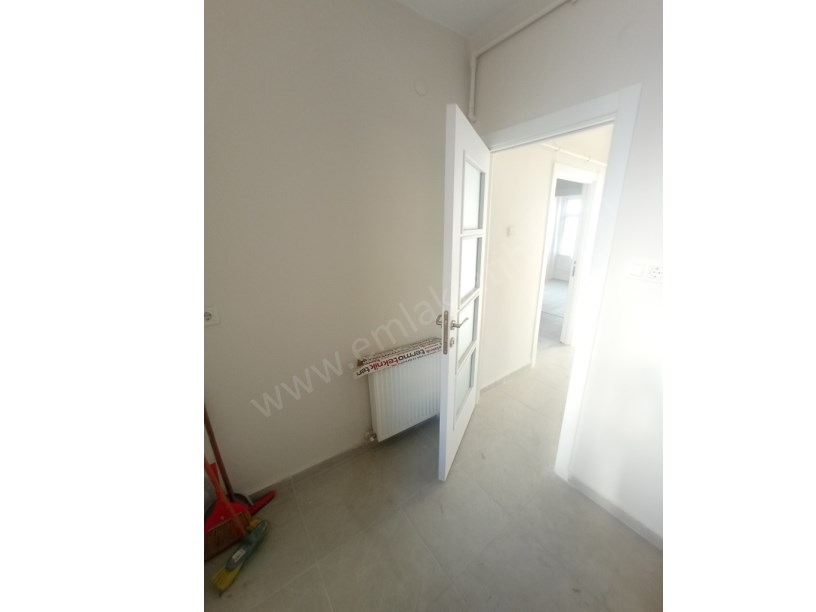 Kocamustafapaşa Kiralık Daire Milli Müdafaa Full Yapılı 2+1 3.kat