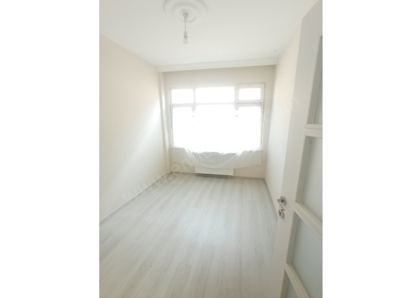 Kocamustafapaşa Kiralık Daire Milli Müdafaa Full Yapılı 2+1 3.kat