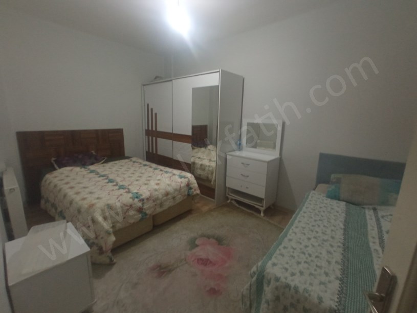 Yedikule Kiralık Daire Eşyalı 1+1 60m² Yüksek Giriş Kombili Daire
