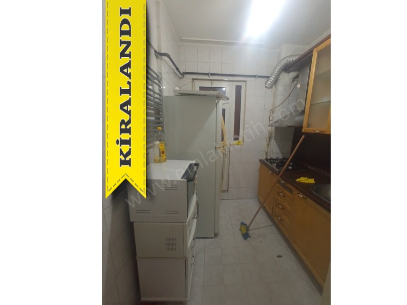 Yedikule Kiralık Daire Eşyalı 1+1 60m² Yüksek Giriş Kombili Daire