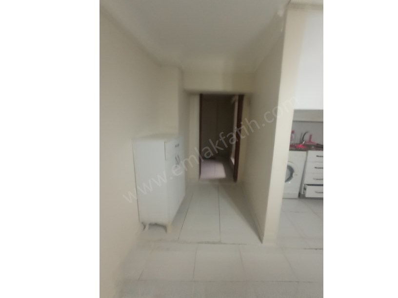 Kocamustafapaşa Kiralık Daire Balıkçı Sokakta 1+1 Yarı Bodrum
