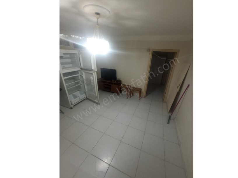 Kocamustafapaşa Kiralık Daire Balıkçı Sokakta 1+1 Yarı Bodrum