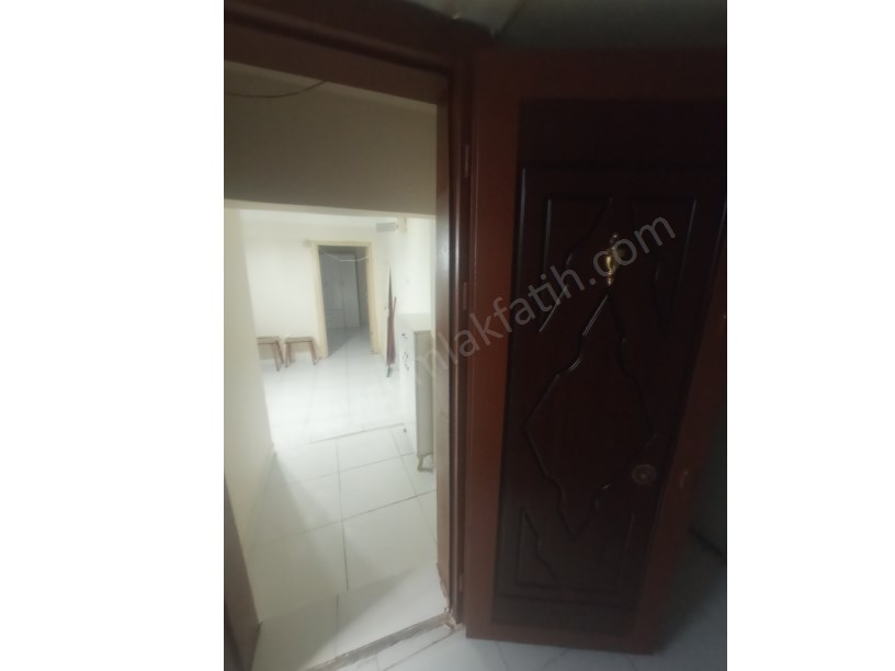 Kocamustafapaşa Kiralık Daire Balıkçı Sokakta 1+1 Yarı Bodrum