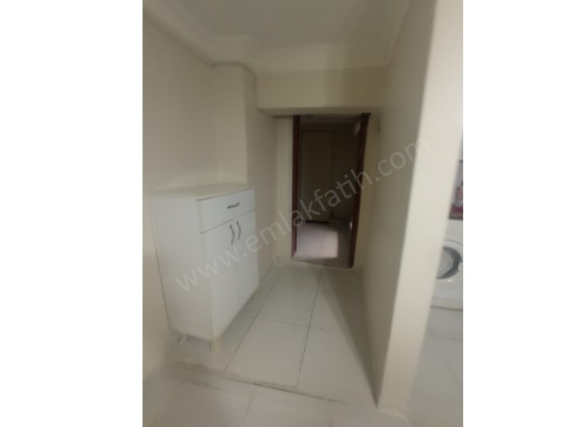 Kocamustafapaşa Kiralık Daire Balıkçı Sokakta 1+1 Yarı Bodrum