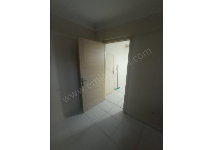 Kocamustafapaşa Kiralık Daire Balıkçı Sokakta 1+1 Yarı Bodrum