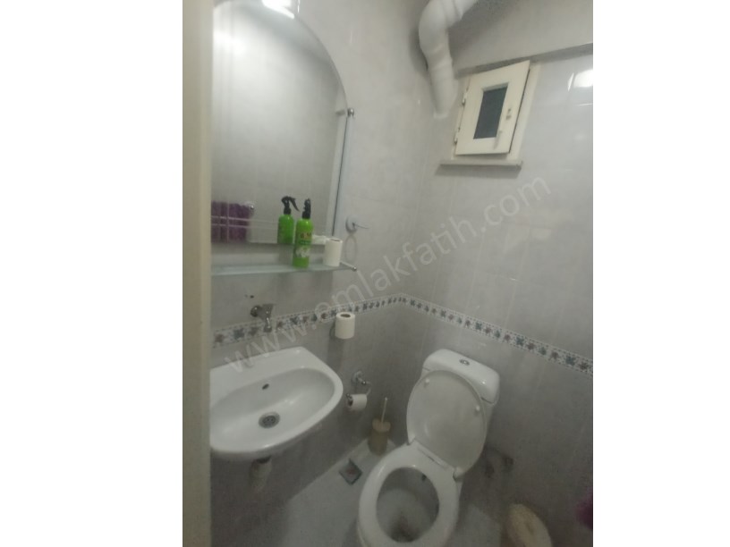 Kocamustafapaşa Kiralık Daire Eşyalı 2+1 80m² 2.Kat Kombili Çift Cepheli