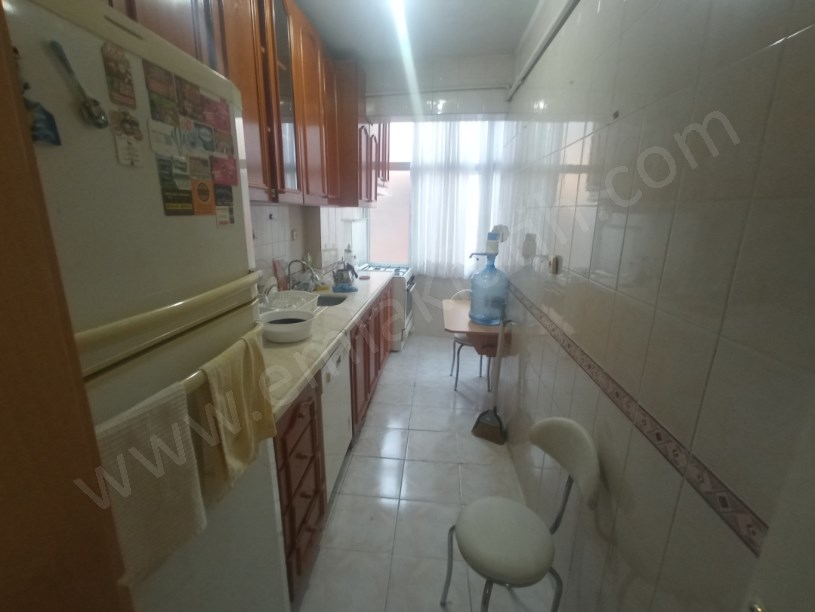 Kocamustafapaşa Kiralık Daire Eşyalı 2+1 80m² 2.Kat Kombili Çift Cepheli